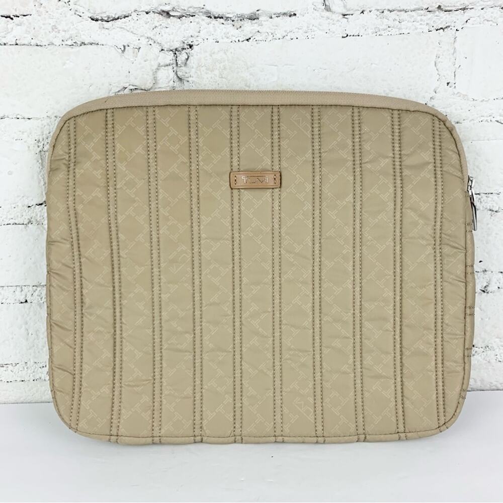 Tumi Padded Quilted Laptop Sleeve Case Beige Tan